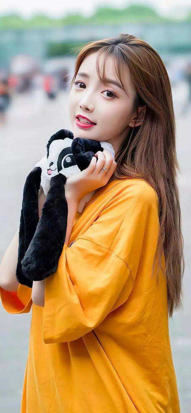 李清玄画芷《身为主角，我除了女帝老婆一无所有》最新热门小说_李清玄画芷全集阅读