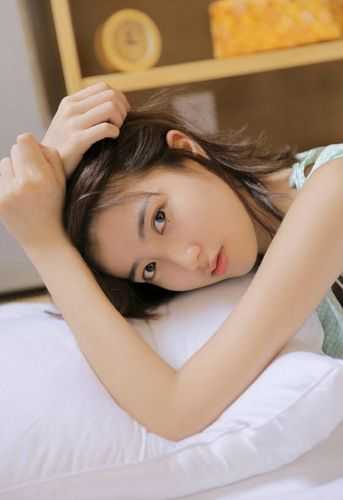 重生大婚当日，我被换亲成摄政王妃