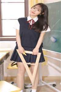 年轻又貌美！女大学生勇闯直播界(陈伽莉靳欣)完结版免费在线阅读_(年轻又貌美！女大学生勇闯直播界)全章节免费阅读