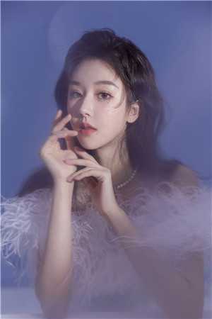 他超爱！疯批大佬只想给炮灰花钱