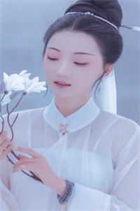 倾城小娇娇妩媚一笑，魔王沦陷了