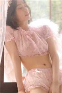 反击渣男未婚夫，先跟男神在一起