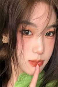 嫡女倾城，傲娇世子总想入赘侯门