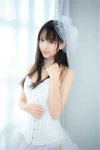 穿书后，她靠美食在八零乘风破浪
