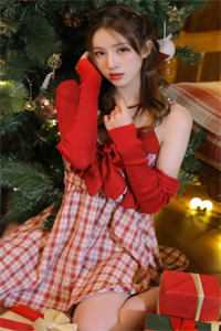 世子的朱砂痣是女装大佬