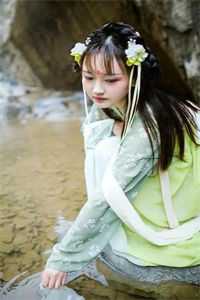 六零寡妇带仨娃，末世白莲收破烂(安朵安小朵)_六零寡妇带仨娃，末世白莲收破烂全集在线阅读