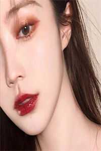 重披铠甲，将军夫人她英姿飒爽