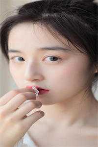 爱在自由花开时