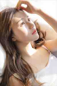 我在侯府守寡卖命，夫君假死抱美人