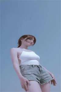 重生后拒绝收养闺蜜女儿