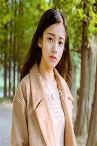 在我妈的葬礼上男友官宣与人结婚