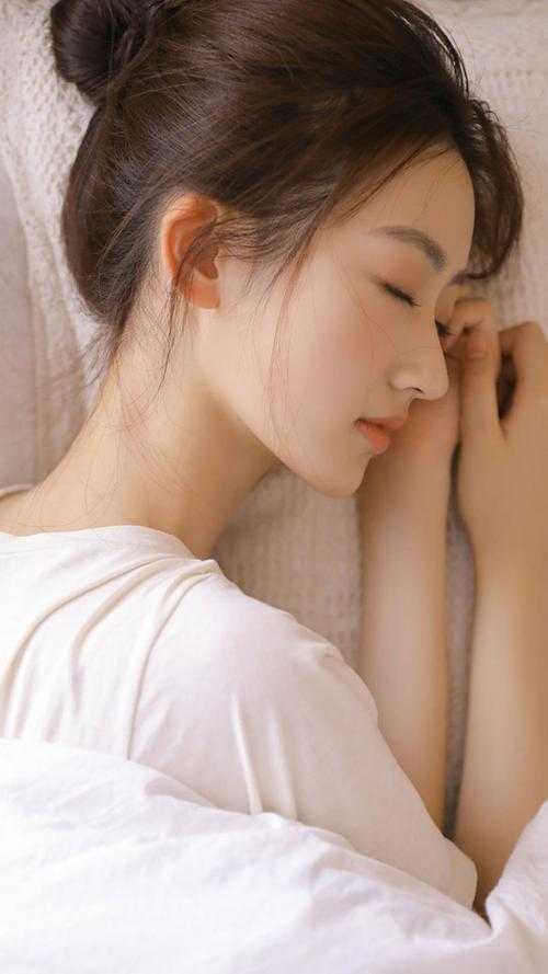 落尽梨花月又西