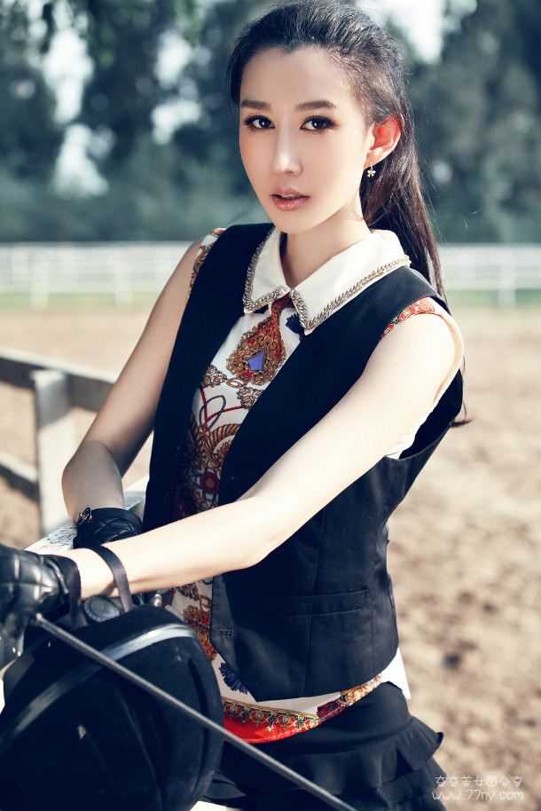 玉绕花