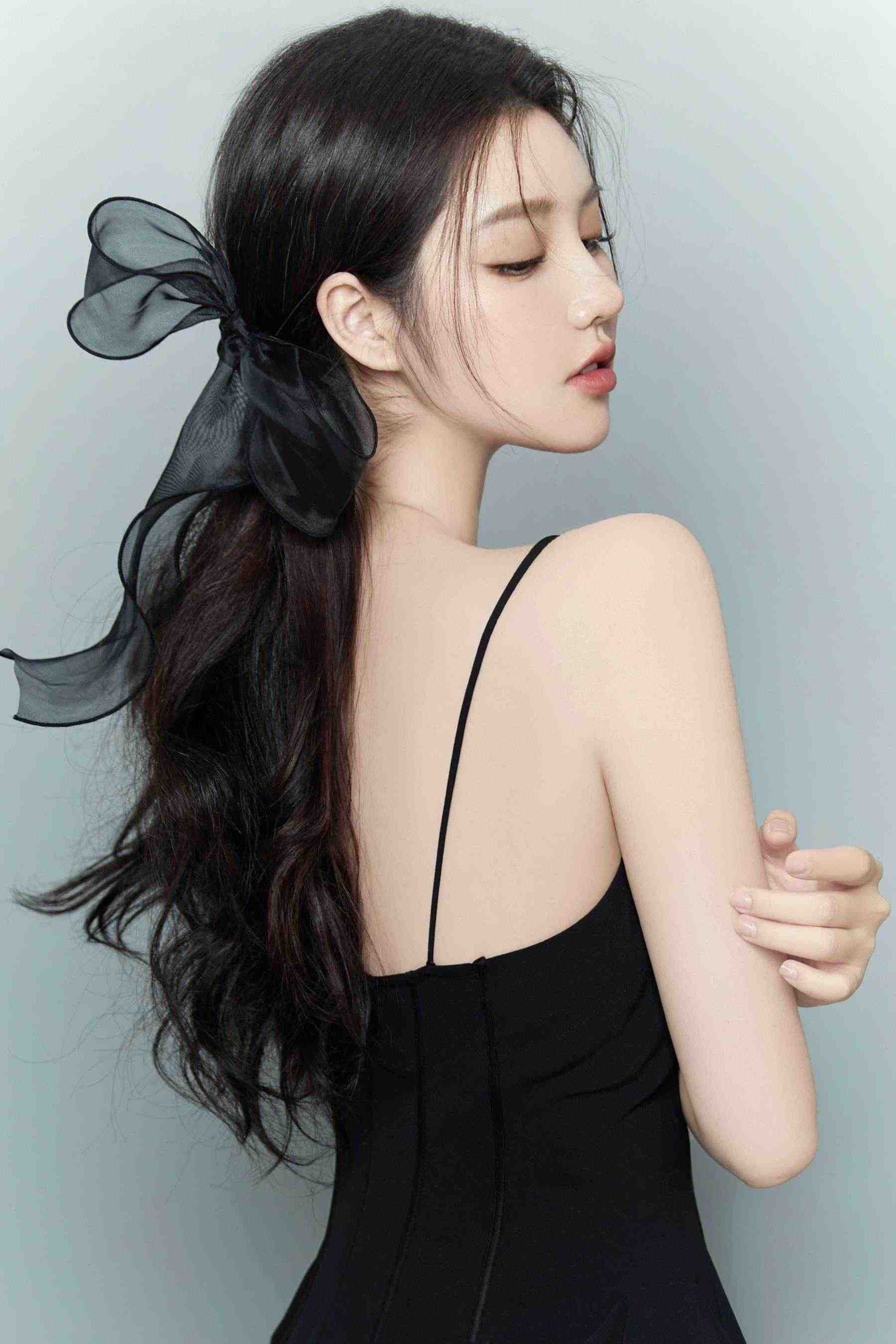 佛子老公出轨我闺蜜，我离婚他悔疯了