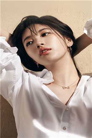 妻子装成双胞胎妹妹后，我靠弹幕杀疯了