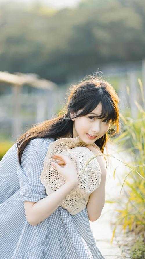 回看往事已成烟
