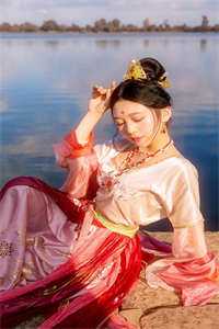 唐莹陈易《退役兵王，高冷总裁夜夜宠》热门小说_唐莹陈易最新章节免费在线阅读