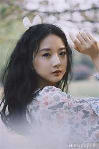《和老公一起穿越后，她躺平了》刘佳佳肖毅杰_和老公一起穿越后，她躺平了全文在线阅读