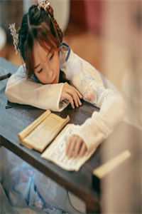 纨绔太子？听劝就可以变强(叶白芷夏凌轩)_《纨绔太子？听劝就可以变强》热门小说