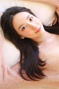 领证当天，我收到女友和她助理的结婚证