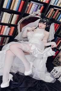 梨花无意伴寒春