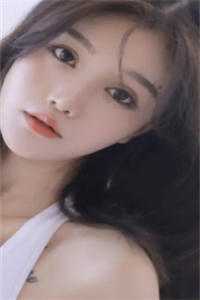吸血鬼女友养了小白脸后，我听从弹幕，弃她而去