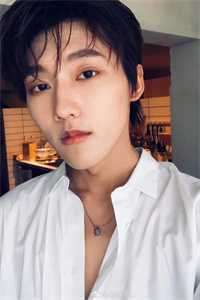 嘤撩完跑路,又被禁欲大队长堵墙角了