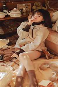 不装了,抱上厂长大腿后我真香了