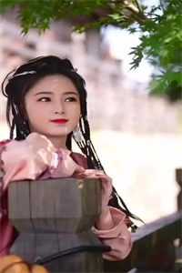 岁月不及你深情