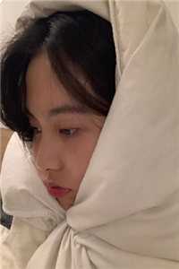 女配意外被团宠 