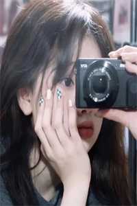 被偷听心声后，女配她弄崩了剧情