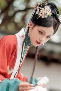 昏君女帝是我妻,我无敌一直苟着