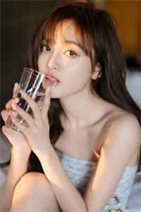 穿书女配：她成了全家的小太阳