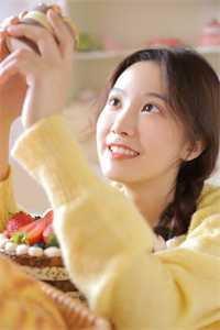 重生后，疯批小姐她治好了恋爱脑