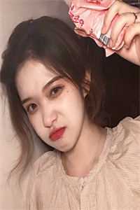 空间：七零糙汉的娇软妻