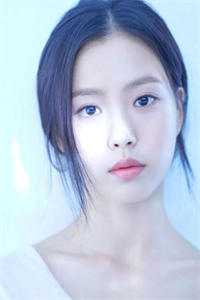 重生后，女配的我被团宠了