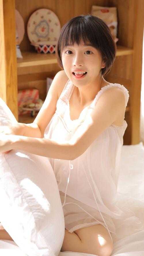 给女霸总送外卖后，我入赘豪门了