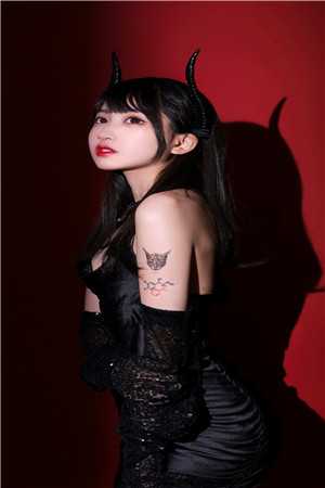 穿成反派亲闺女后，我带着爹爹洗白了