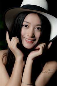 二婚后，她闪嫁了亿万首富