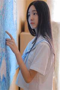 新婚夜被抄家，王妃带着空间入皇宫