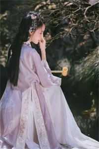 绿茶主播万人迷，大哥们神魂颠倒