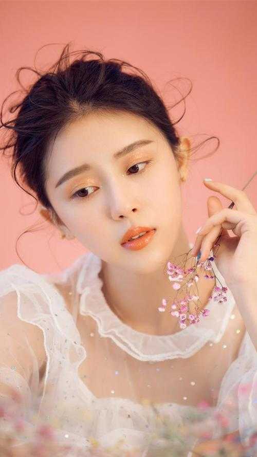 便宜老公赚钱养家，我貌美如花