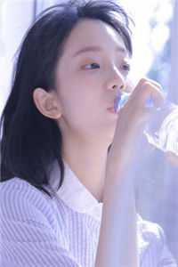 学妹，别人不知道你是穿越者吧