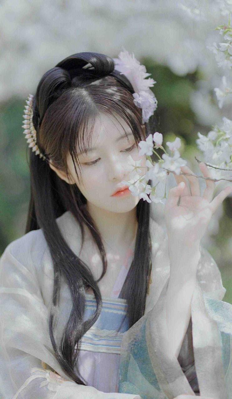 攻略反派后，她追夫火葬场了