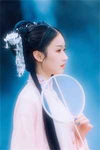 别惹炮灰女配：黑莲花女主被我逼疯