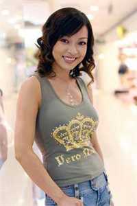 暗恋成真，我和女神先婚后爱