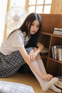 渡劫失败后，玄学大佬成了小农女
