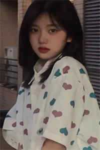 当选苗疆村长，带头科学炼蛊