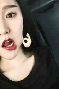 先婚后爱：废物王爷宠妻没下限