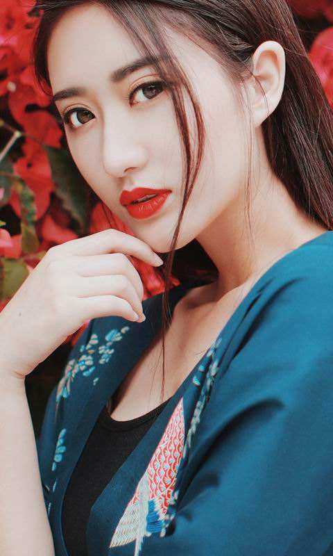小夫人一身反骨，大叔乖乖臣服